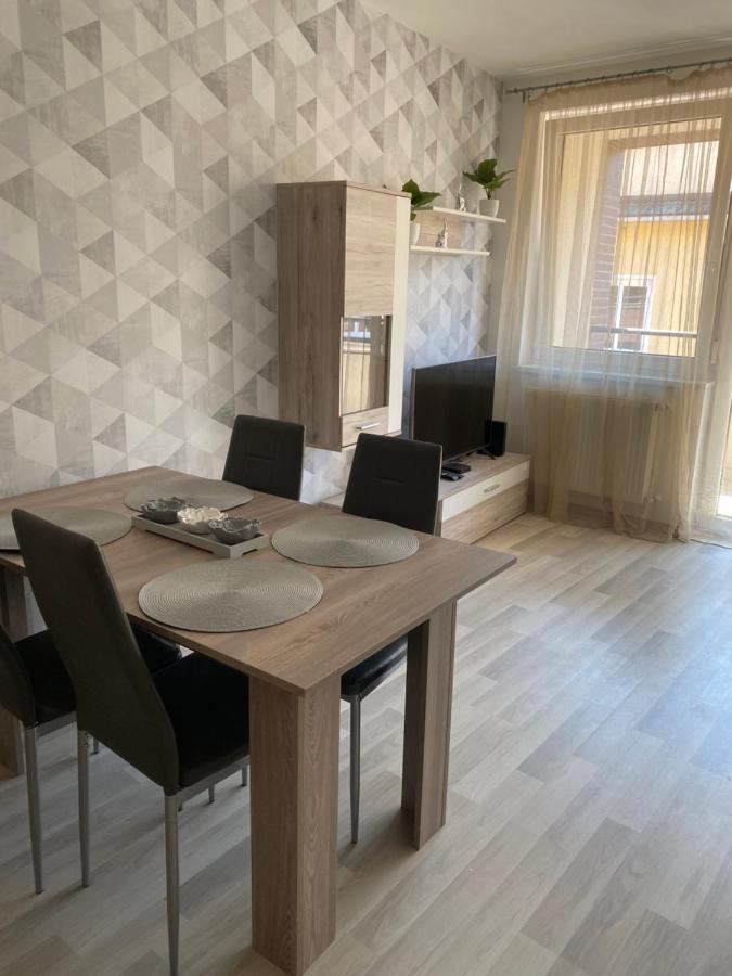 Simonffy Central Apartment Debrecen Exterior foto